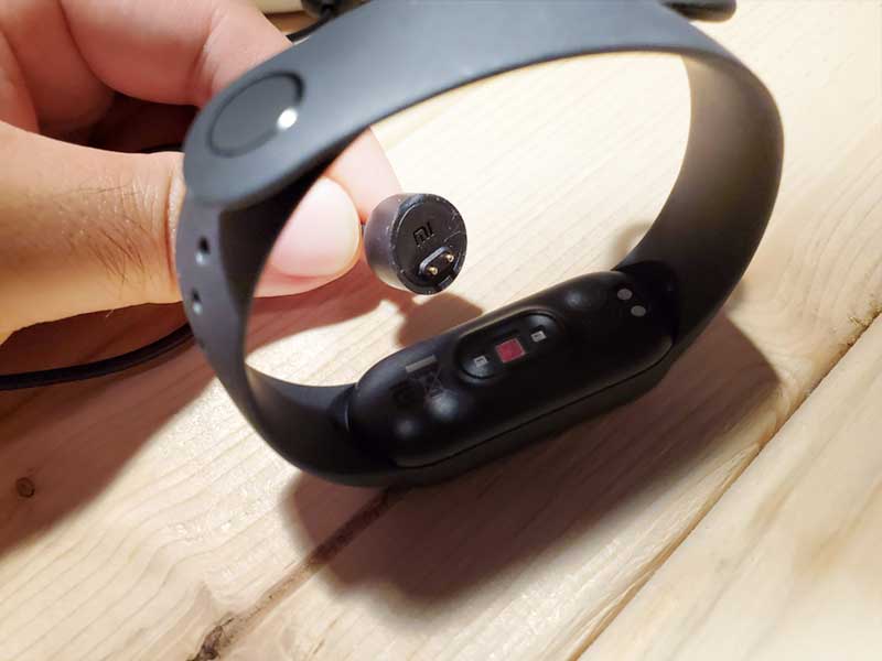Miband5の充電器